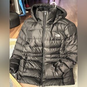 WOMENS BLACK 550 NORTH FACE HOODED PUFFER COAT, size XL